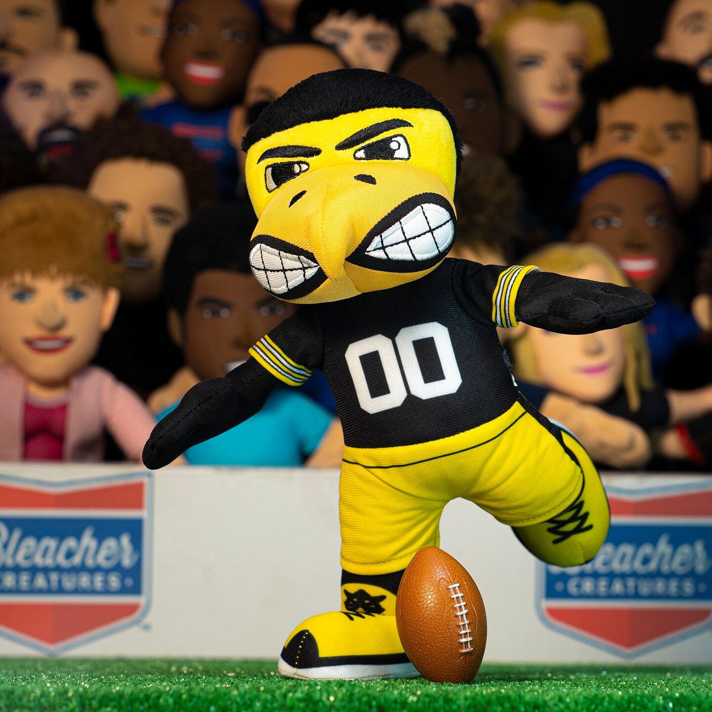 Bleacher Creatures Iowa Hawkeyes Herky the Hawk 10&#x22; Mascot Plush Figure