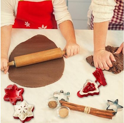 Snowflake, Mitt, and Christmas Tree Shapes Dough Presser Pocket Pie Molds for Christmas Party Baking, Party Potluck Hand Pie Molds