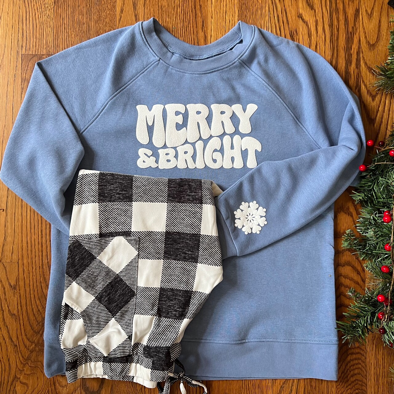 Make Matching Holiday Sweatshirts with any Cutting Machine