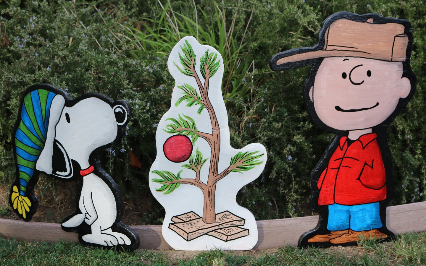 CHARLIE BROWN and SNOOPY with PEANUTS CHRISTMAS TREE ~ LAWN ART ~ YARD ...