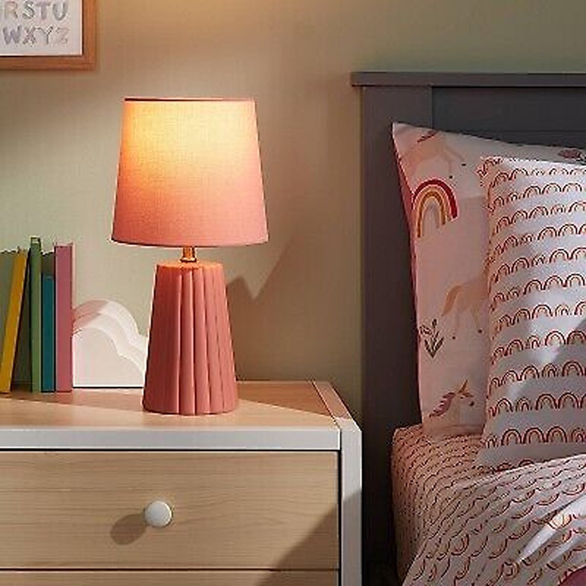 Tapered Ribbed Table Lamp