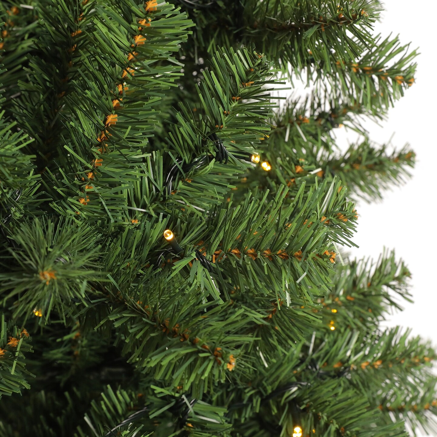 7.5ft Pre-lit Artificial Christmas Tree with 400 LED Lights