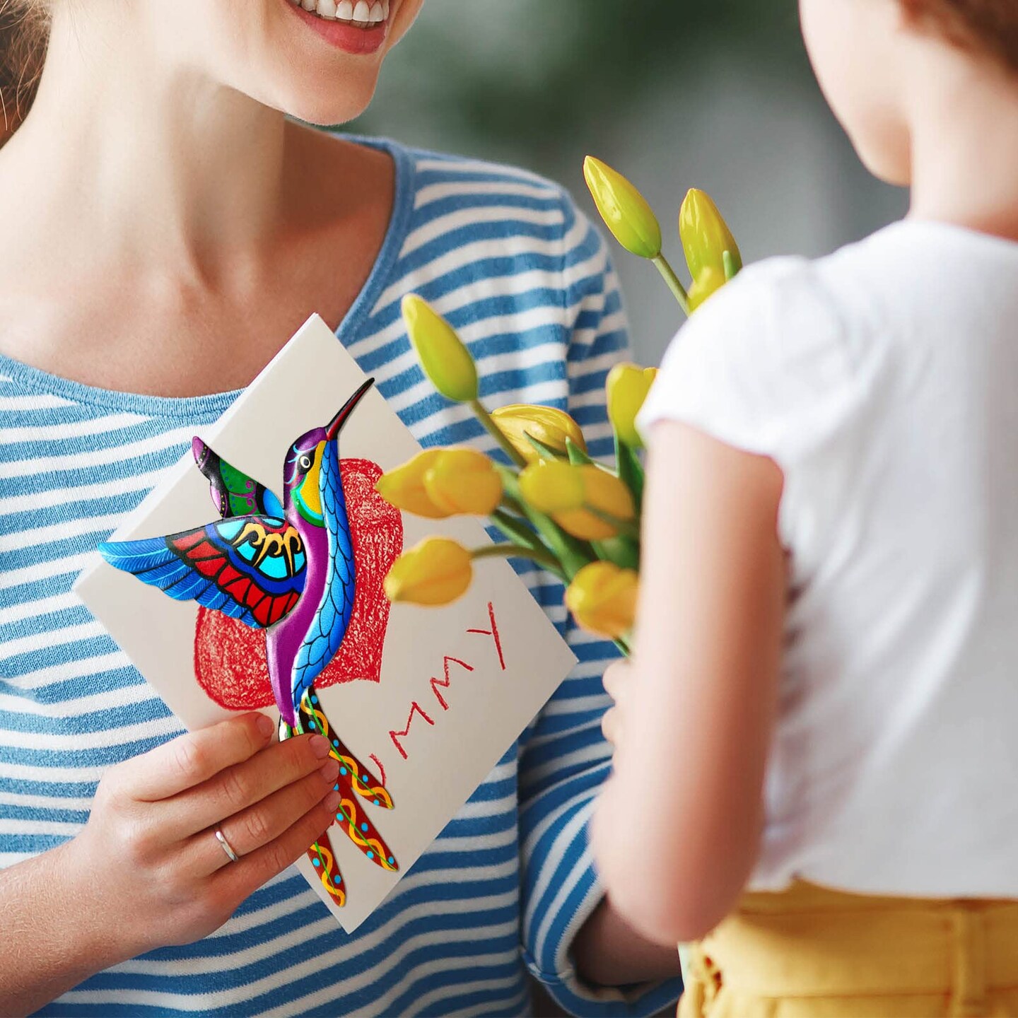 4 Pack Metal Hummingbird Wall Art Decor Metal Colorful Birds 3D Outdoor Sculpture Iron Outdoor Hanging Decor Ornaments Metal Hand-made Bird Wall Art Fence Decorations for Living Room Patio Balcony