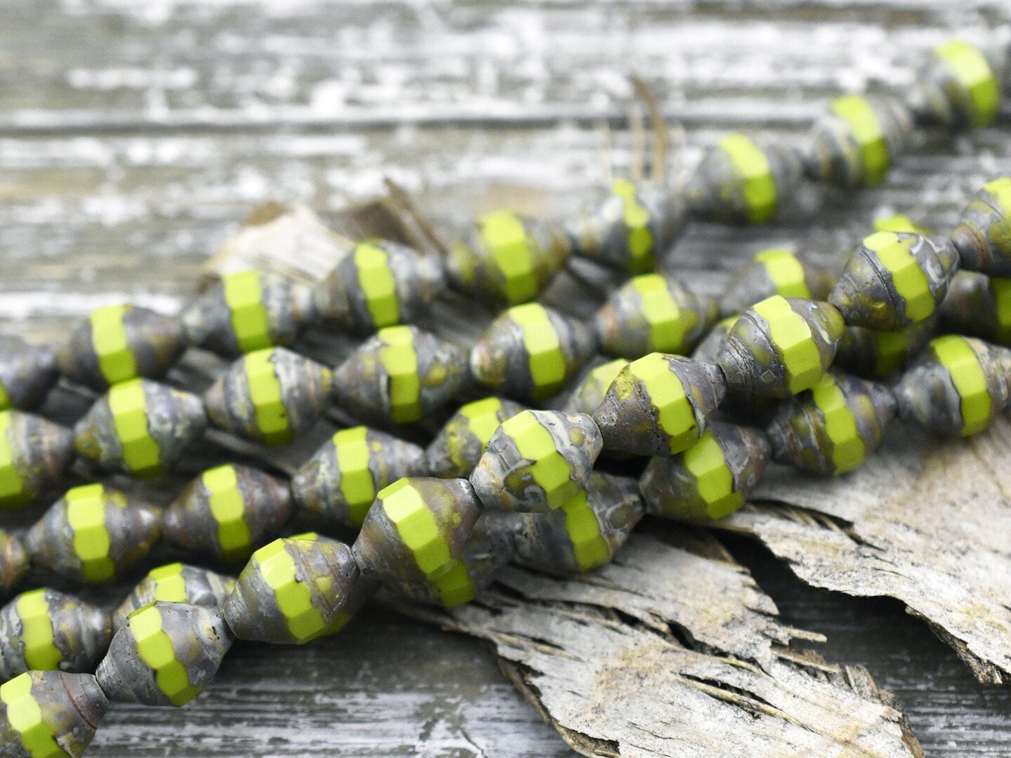 *10* 11x8mm Chartreuse Picasso Turbine Beads