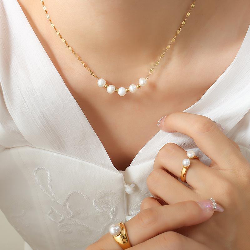 Titanium steel pearl pendant necklace