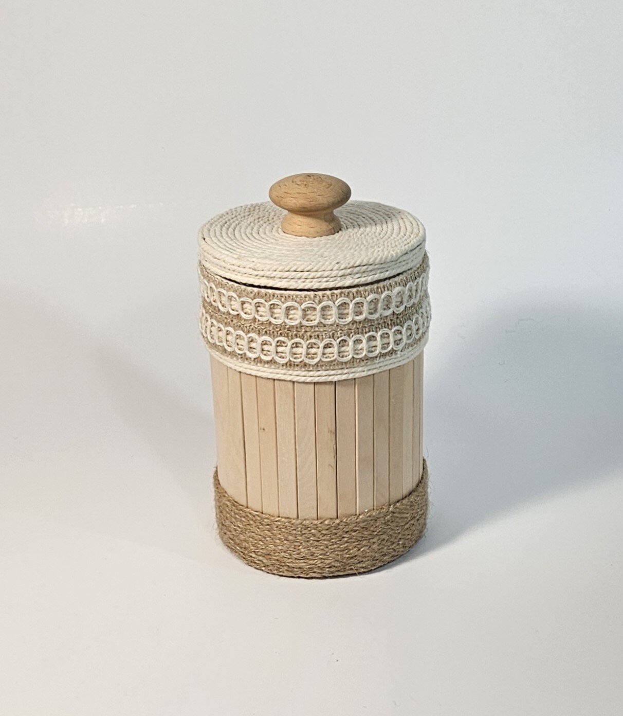 Basket Round Storage Bin with Lid Jute and Cotton Cord Rope Wooden