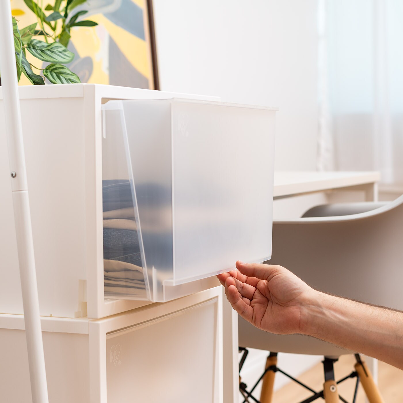 IRIS USA 4 Pack 34 Qt. Medium Stackable Plastic Drawers for Clothes, White
