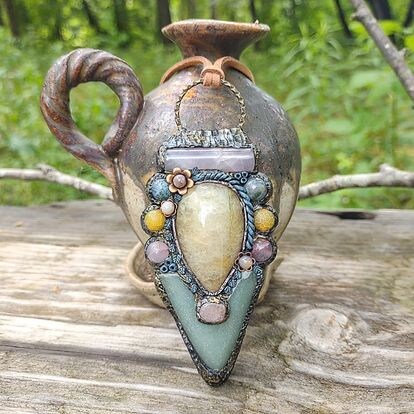 Large gemstone necklaces deals