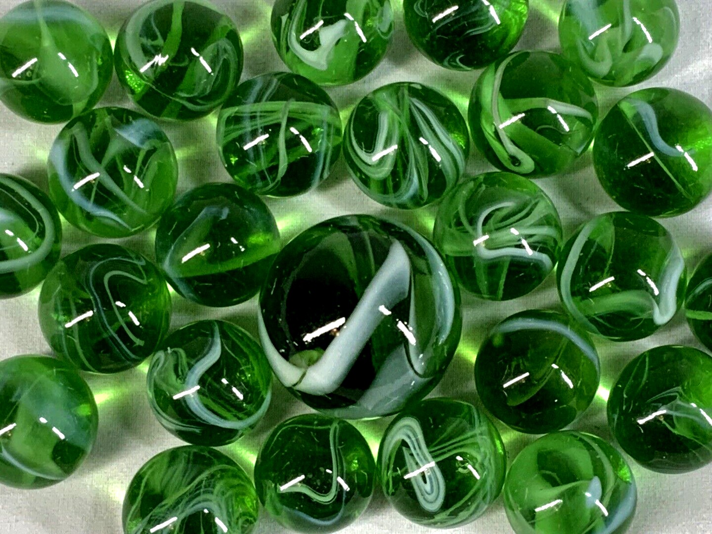 25 Marbles ENCHANTED FOREST Green Glass White Swirl game pack vtg style Shooter