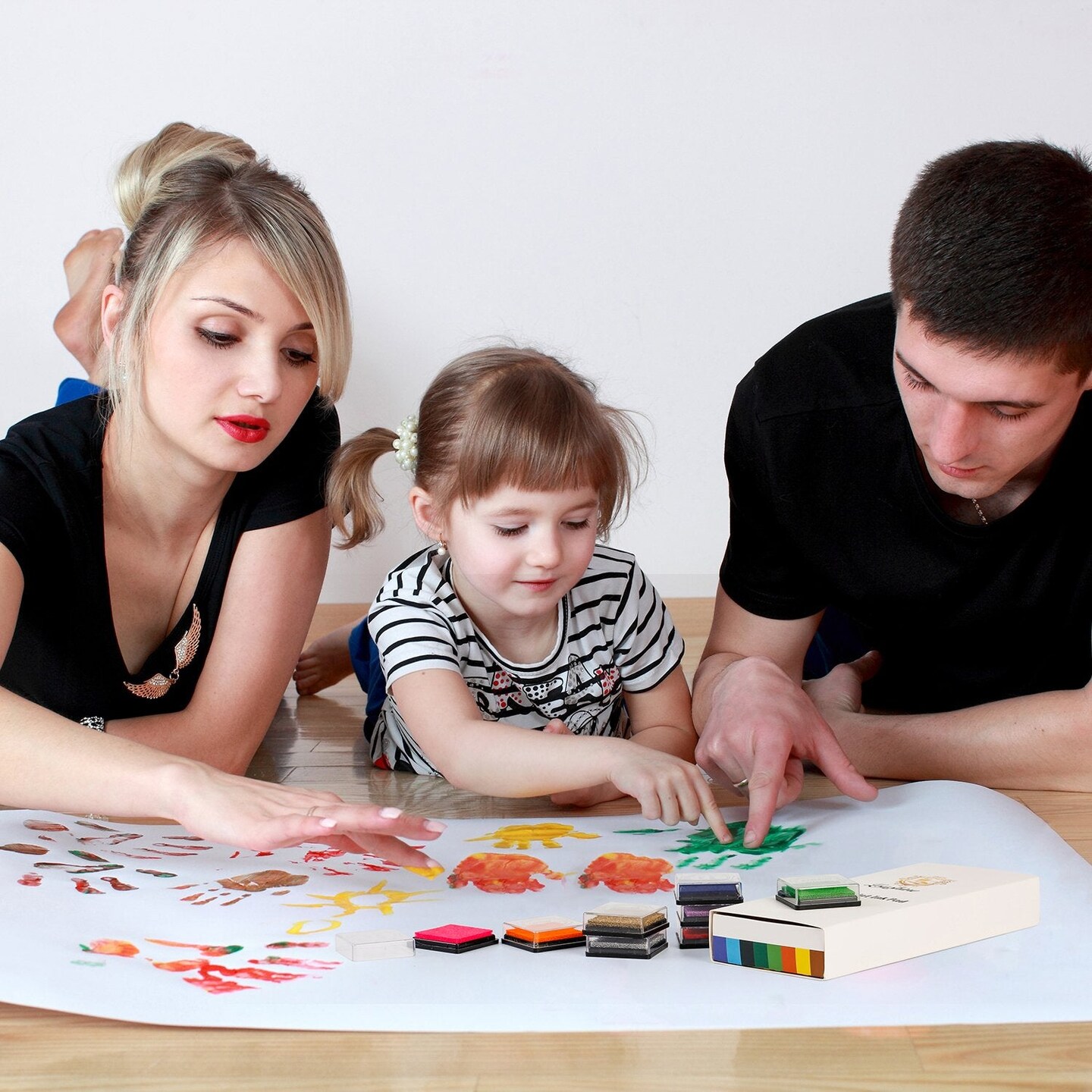 20 Colors Craft Ink Pad Stamps Partner Diy Color, Rainbow Finger Ink pad for kids (pack of 20)