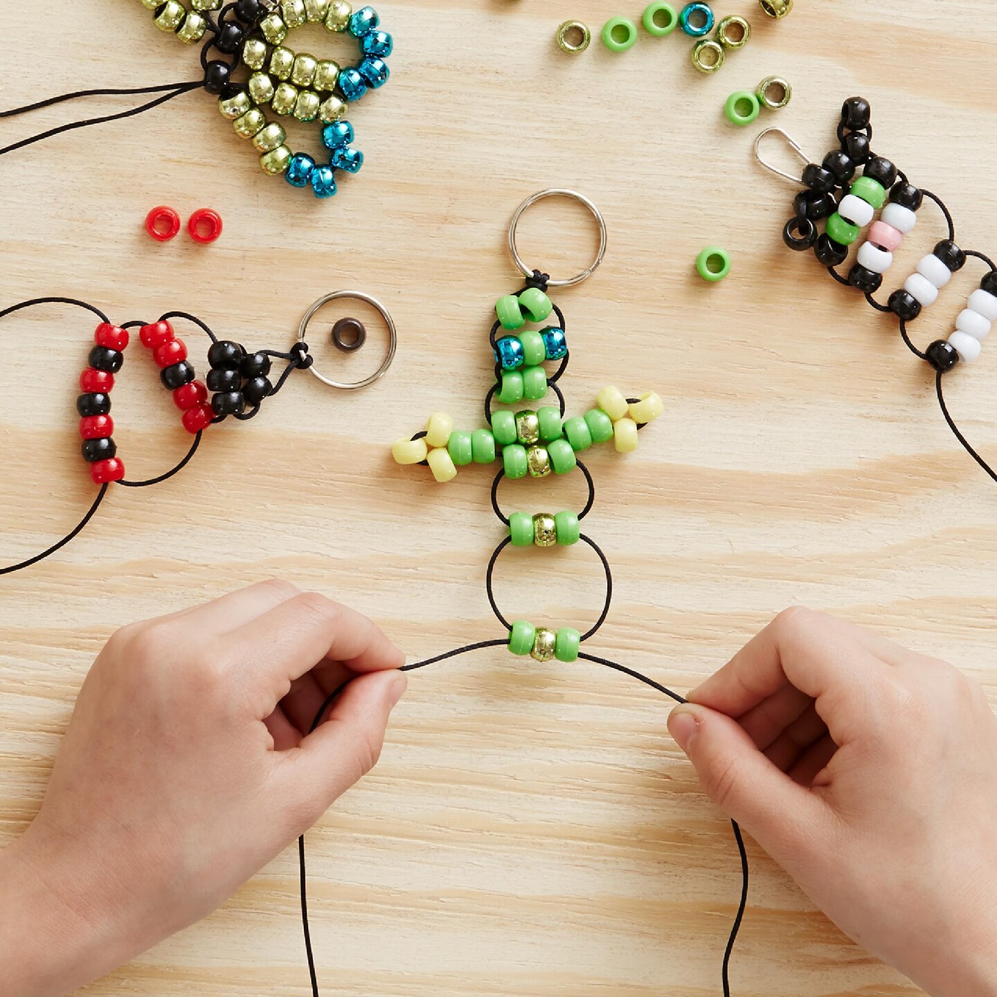 Create Your Own Bead Pets by Horizon Group Usa, Includes Over 600 Pony Beads, 6 Key Rings, Storage Box & Much More