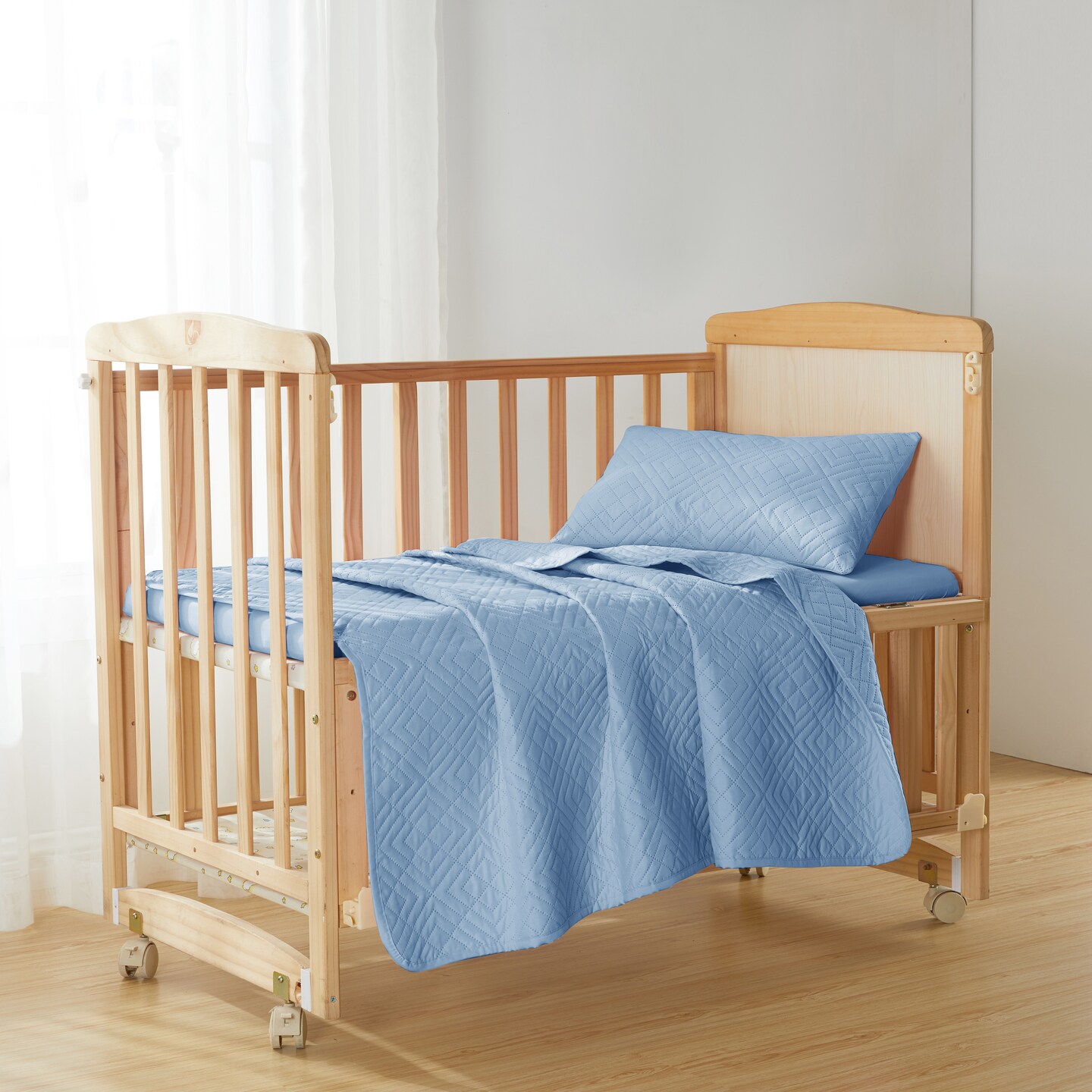 Clara Clark Toddler Bedding Set