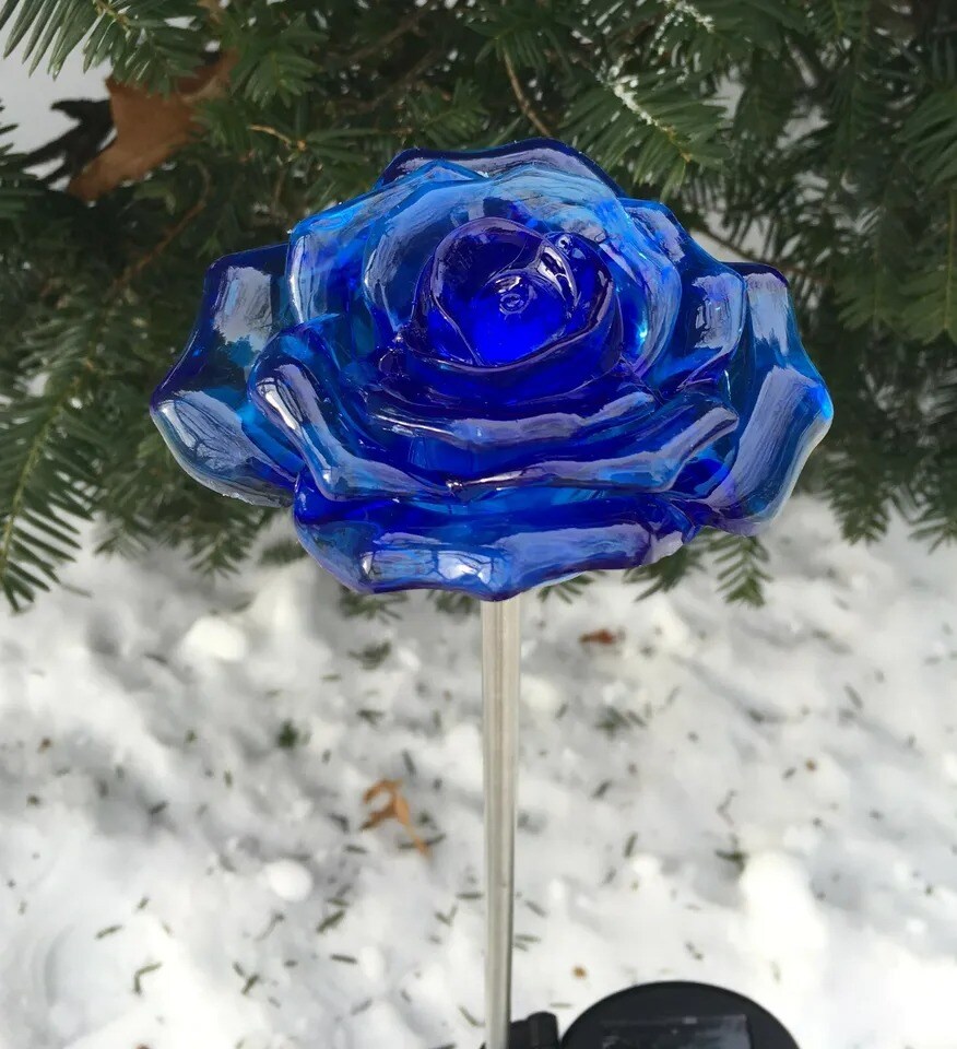 Solar Rose Flower Garden Path Stake White LED Light Outdoor Yard Lawn Art Decor