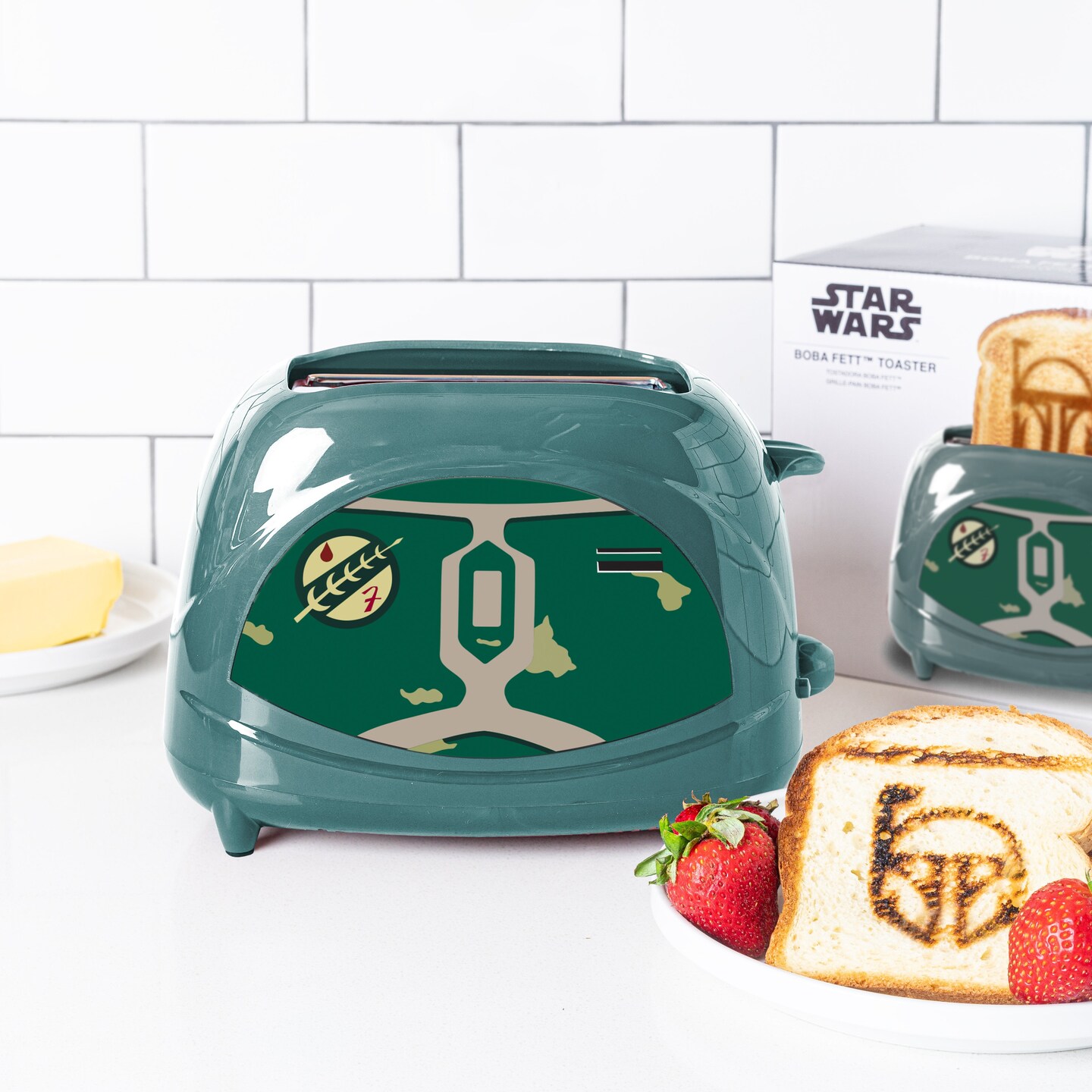 Uncanny Brands Star Wars Boba Fett Two-Slice Toaster