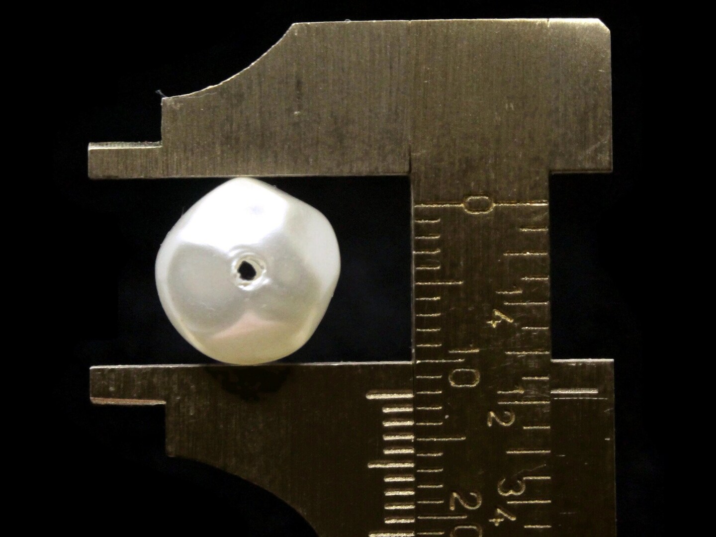 30 12mm White Round Nugget Vintage Cultura Pearls Plastic Pearl Beads