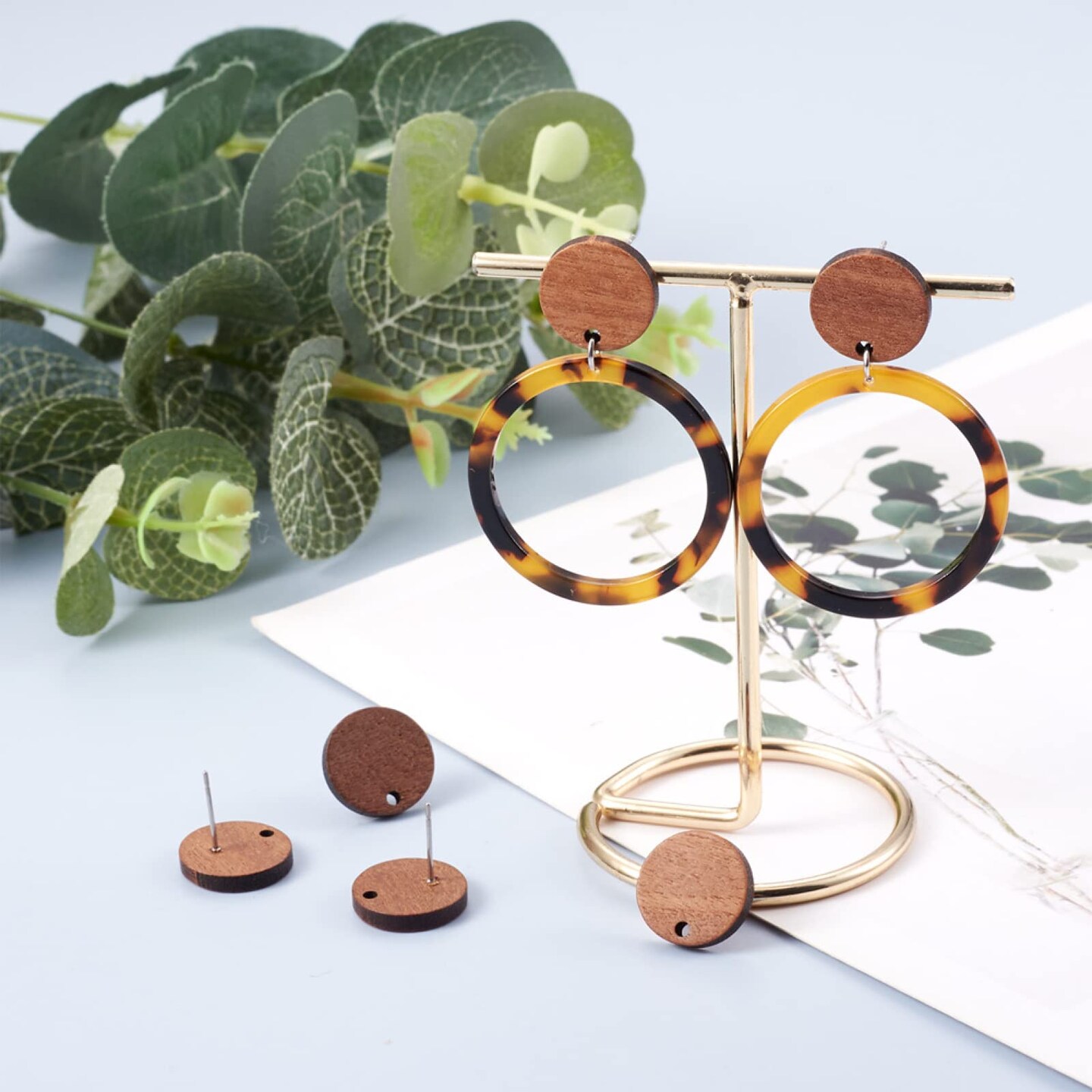 20 Pairs Walnut Wood Flat Round Shape Earring Findings 15mm Coconut Brown Dangle Stud Pendants with 304 Stainless Steel Pin for DIY Wooden Earrings Making