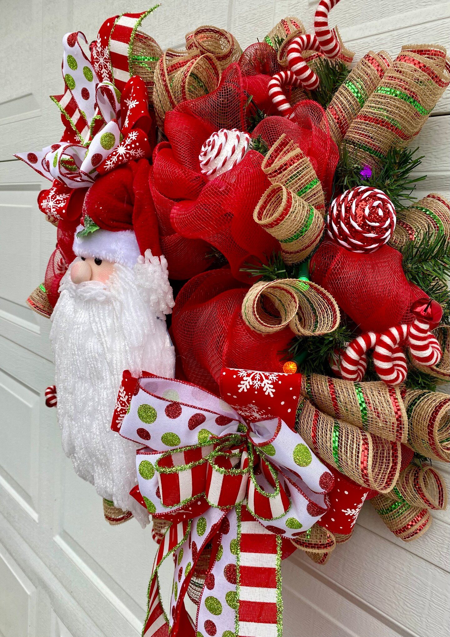 Christmas Wreath, Santa shops Wreath, Front Door Wreath, Santa Decor, Christmas Decor, Holiday Decor, Holiday Wreath, Santa