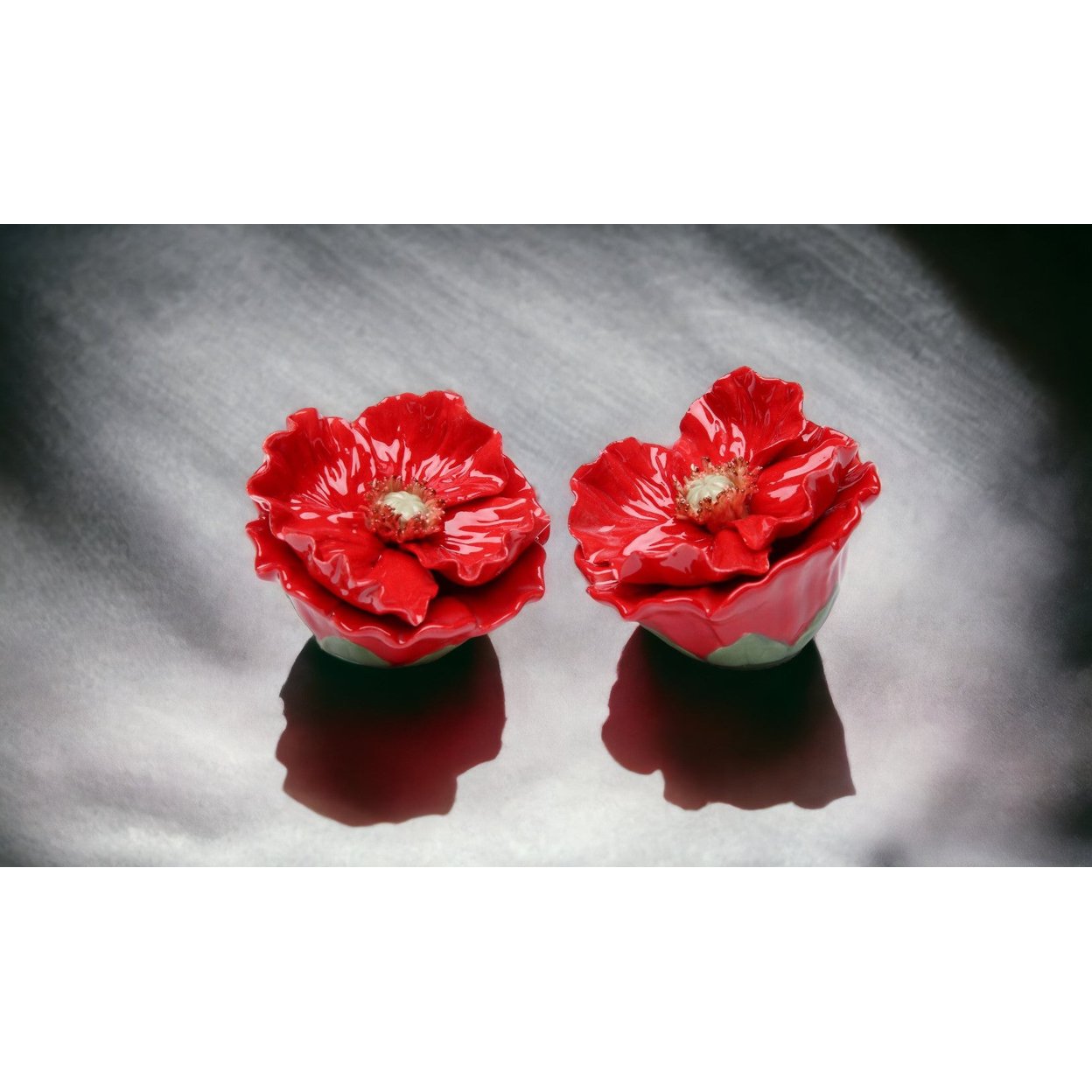 Floral Fantasy - Red Poppy Flower Salt and Pepper Shakers Ornament for Kitchen