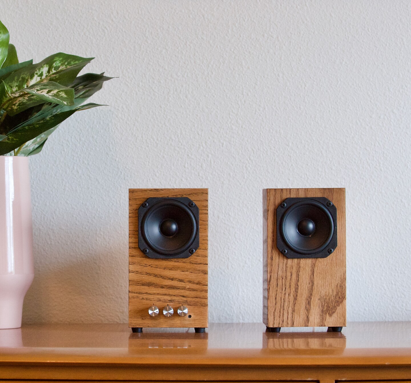 Bedroom stereo fashion system