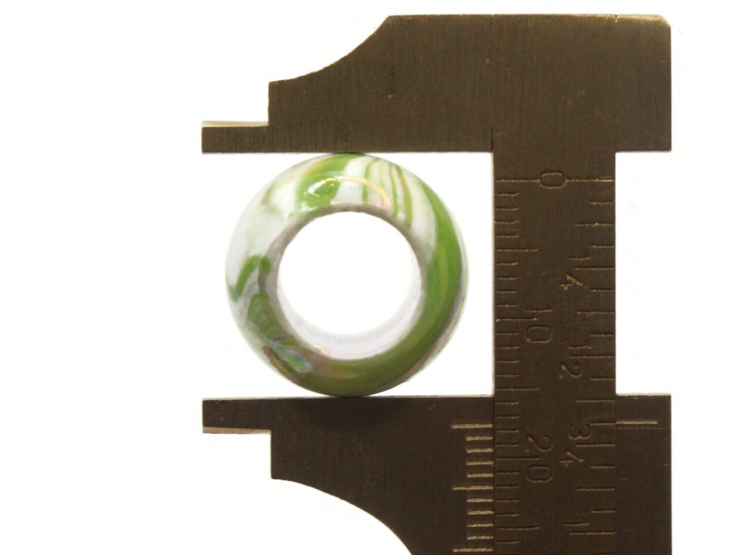 10 17mm Large Hole Macrame Green Marbleized Round Plastic Beads