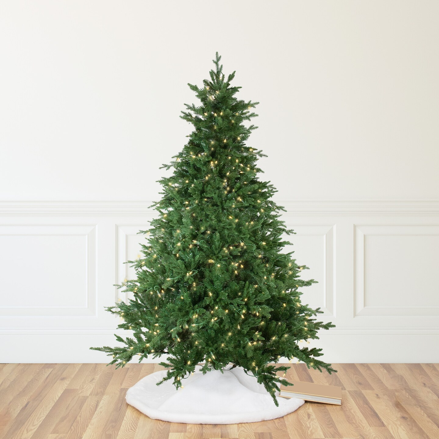 Northlight Real Touch&#x2122;&#xFE0F; Pre-Lit Full Minnesota Balsam Fir Artificial Christmas Tree - 6.5&#x27; - Warm White LED