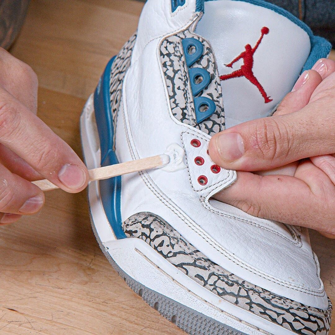 Paintable Leather Filler for Repairing Minor Holes and Scratches