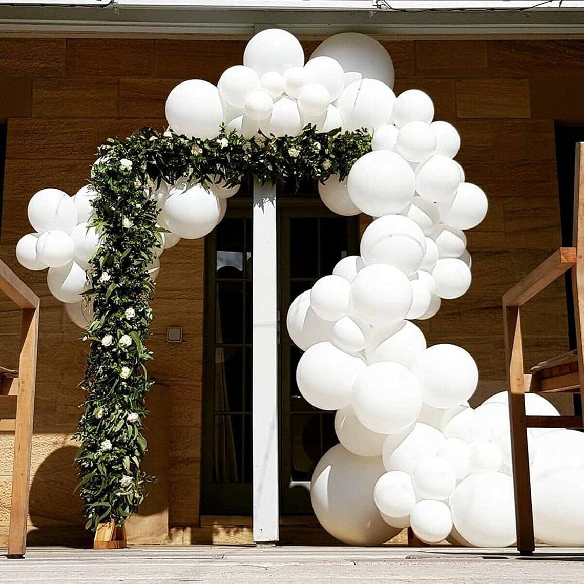 100 Pieces Bezente White Balloons Latex Party Balloons, 12 inch Round Helium Balloons for White Themed Wedding Graduation Birthday Party Backdrop Decorations