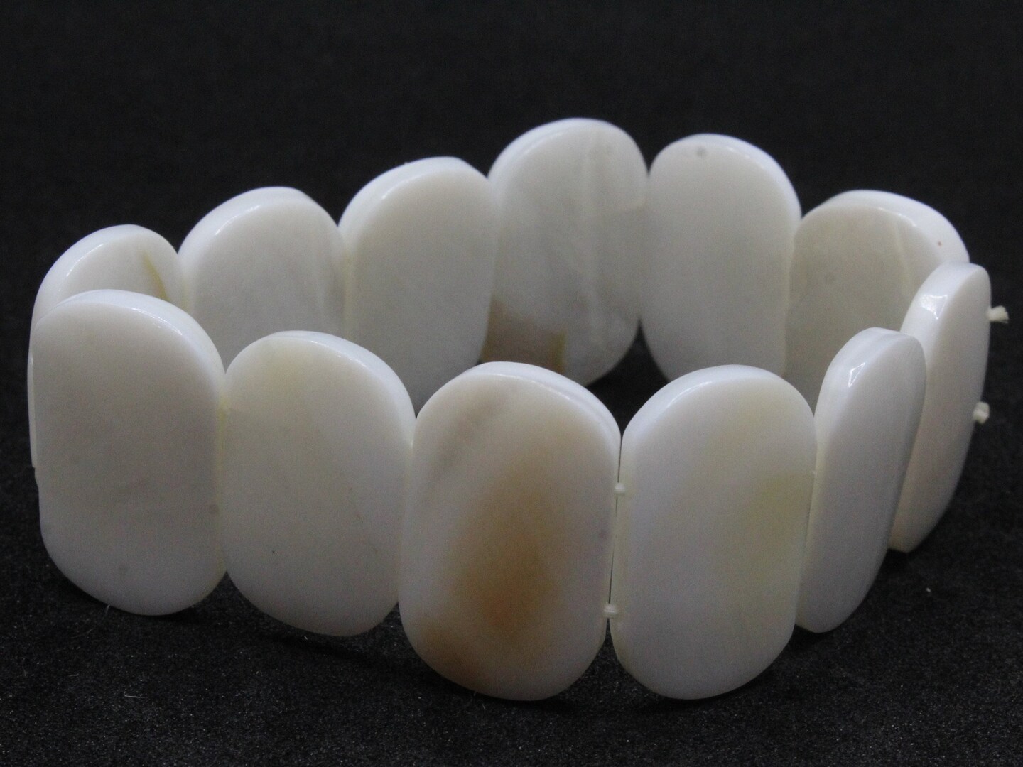 12 29mm Flat Oval Mother of Pearl 2 Hole Creamy White Beads