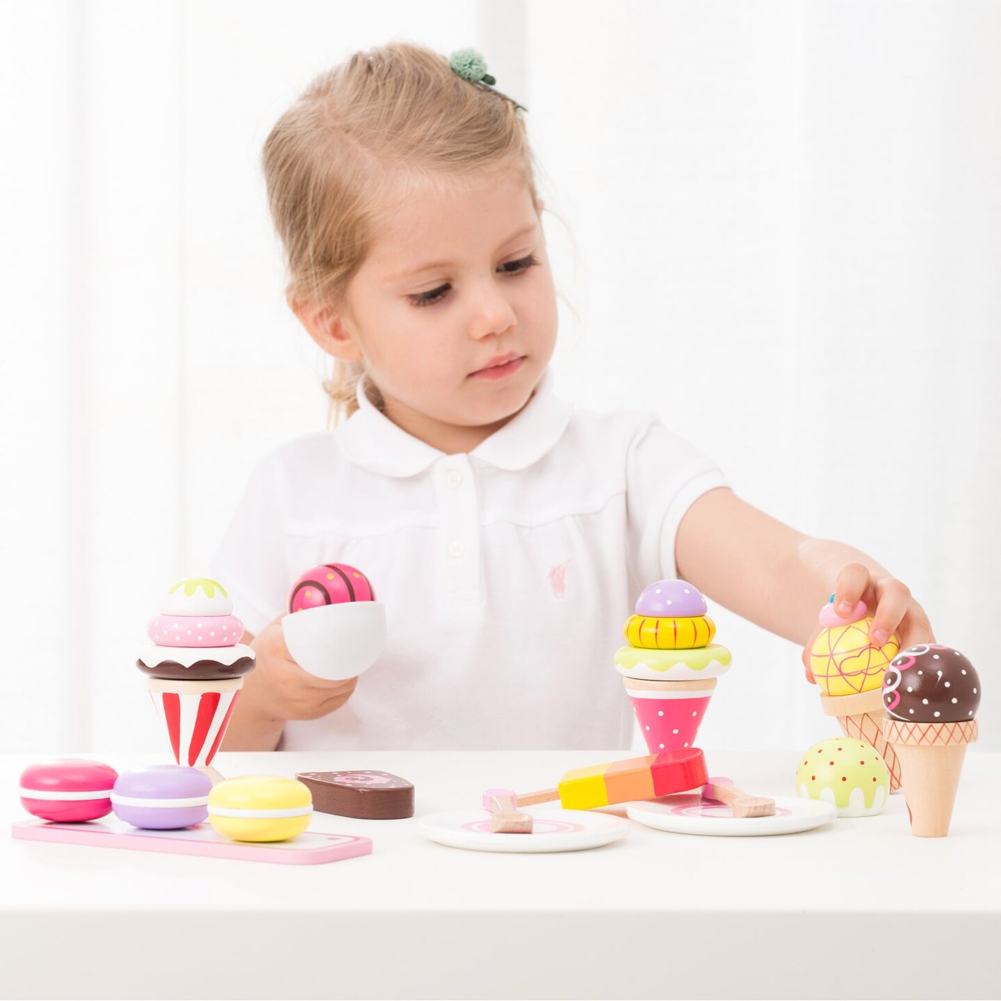 New Classic Toys Ice Cream Selection