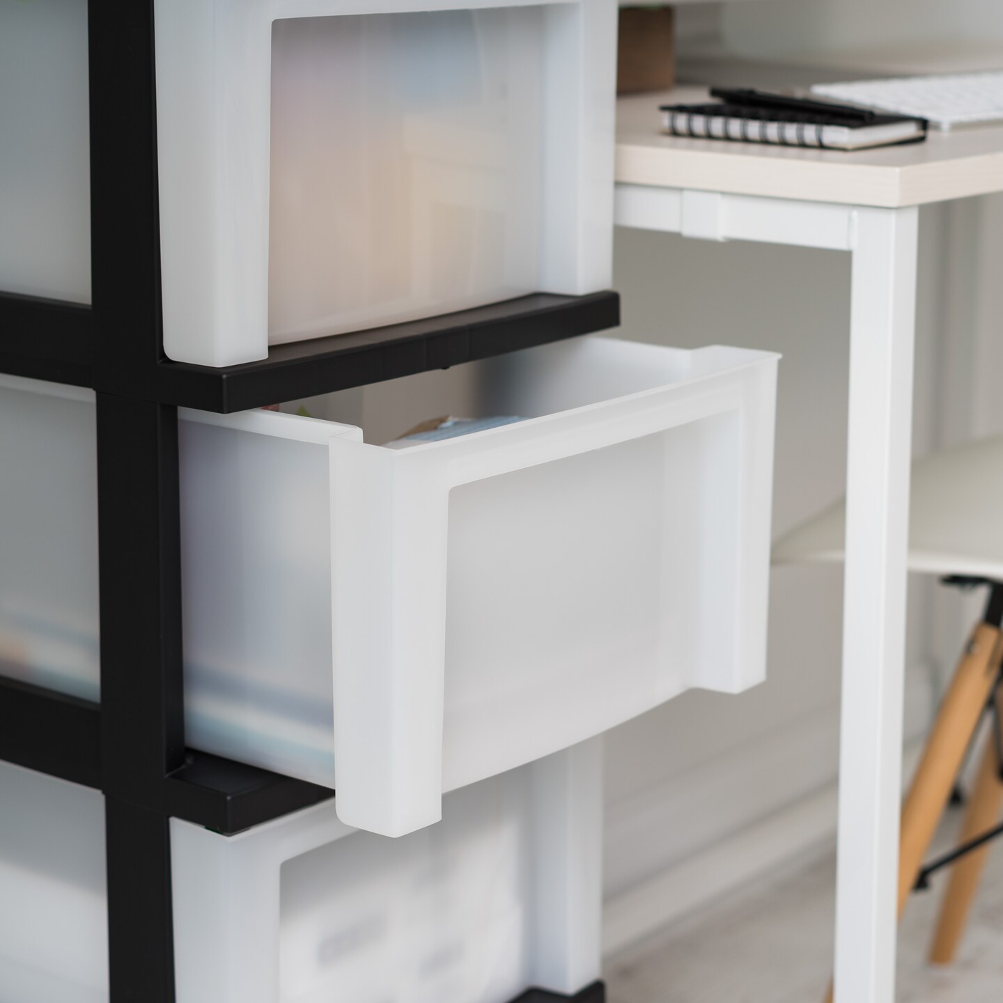IRIS USA Medium 4-Drawer Cart with Organizer Top, Black/Pearl