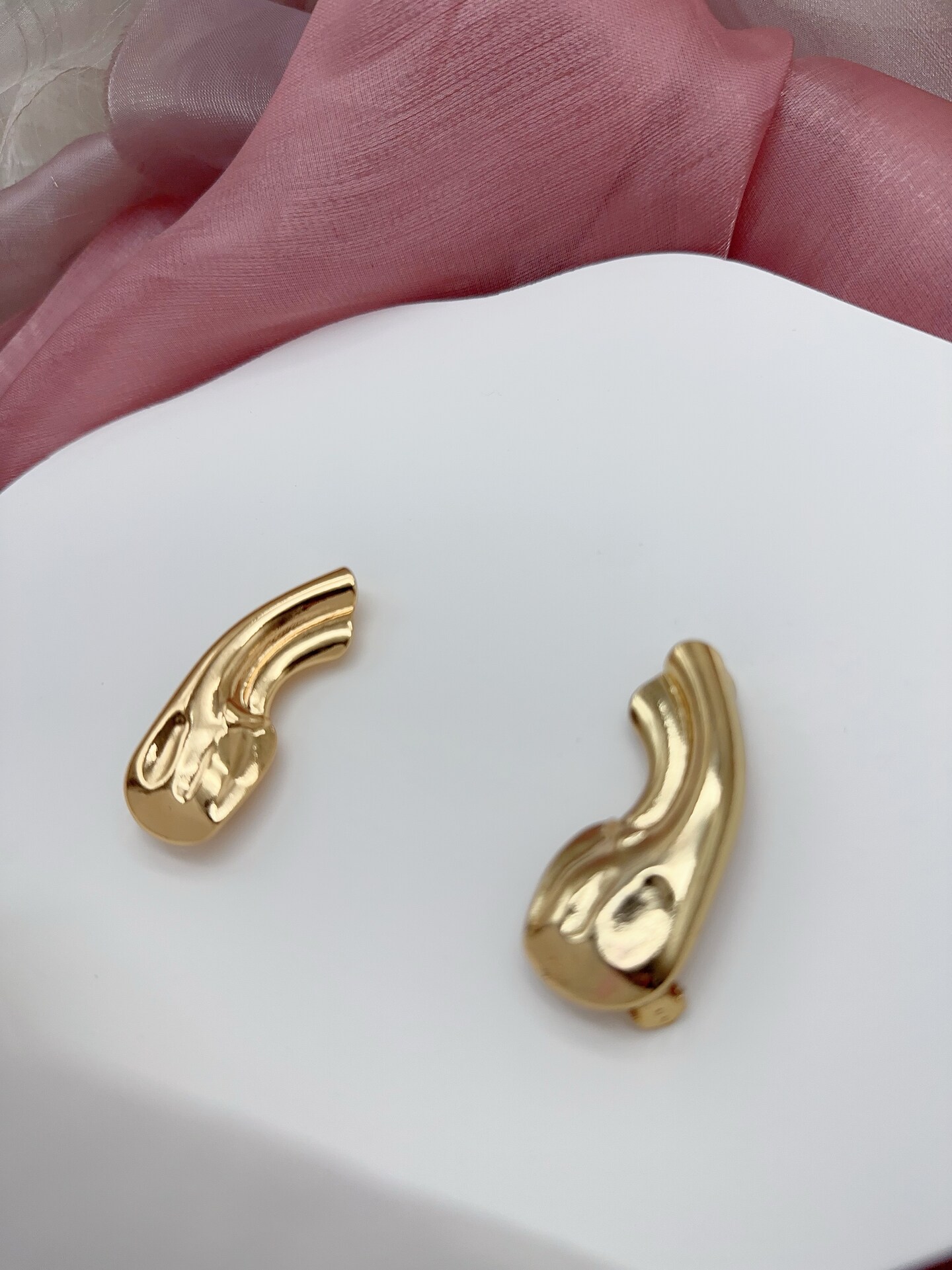 ショップレビュー ランキング Plated Gold Sculptural Ear Needed Piercing No - Cuff アクセサリー