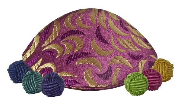 HiyaHiya Dumpling Case with 6 Yarn Ball Stitch Markers - FABRICS WILL VARY