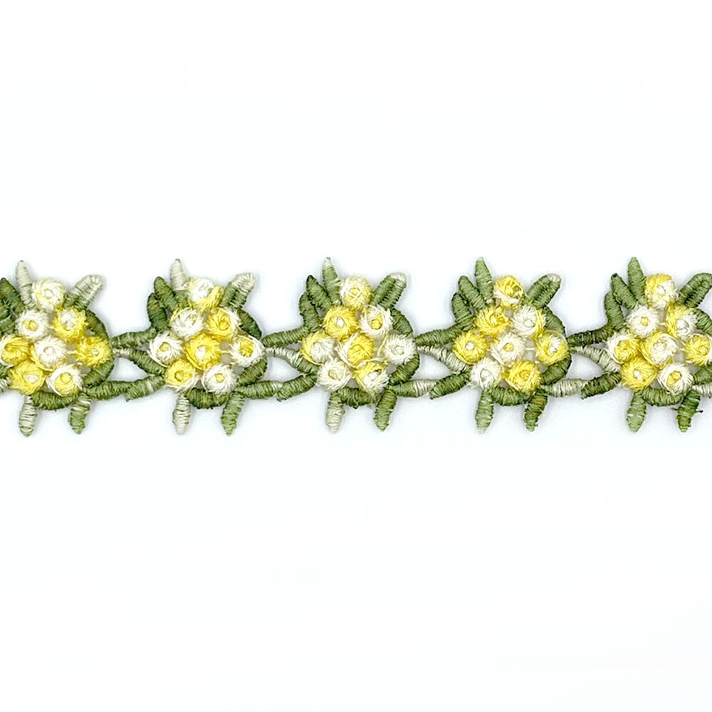 Designer&#x27;s Shop Rose Floral with Green leaf Lace trim 1-1/4&#x201D; ( 32 mm) x 5 yards