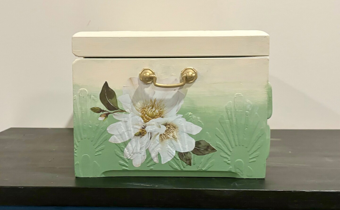 Ivory Floral Vintage Painted shops Jewelry Box