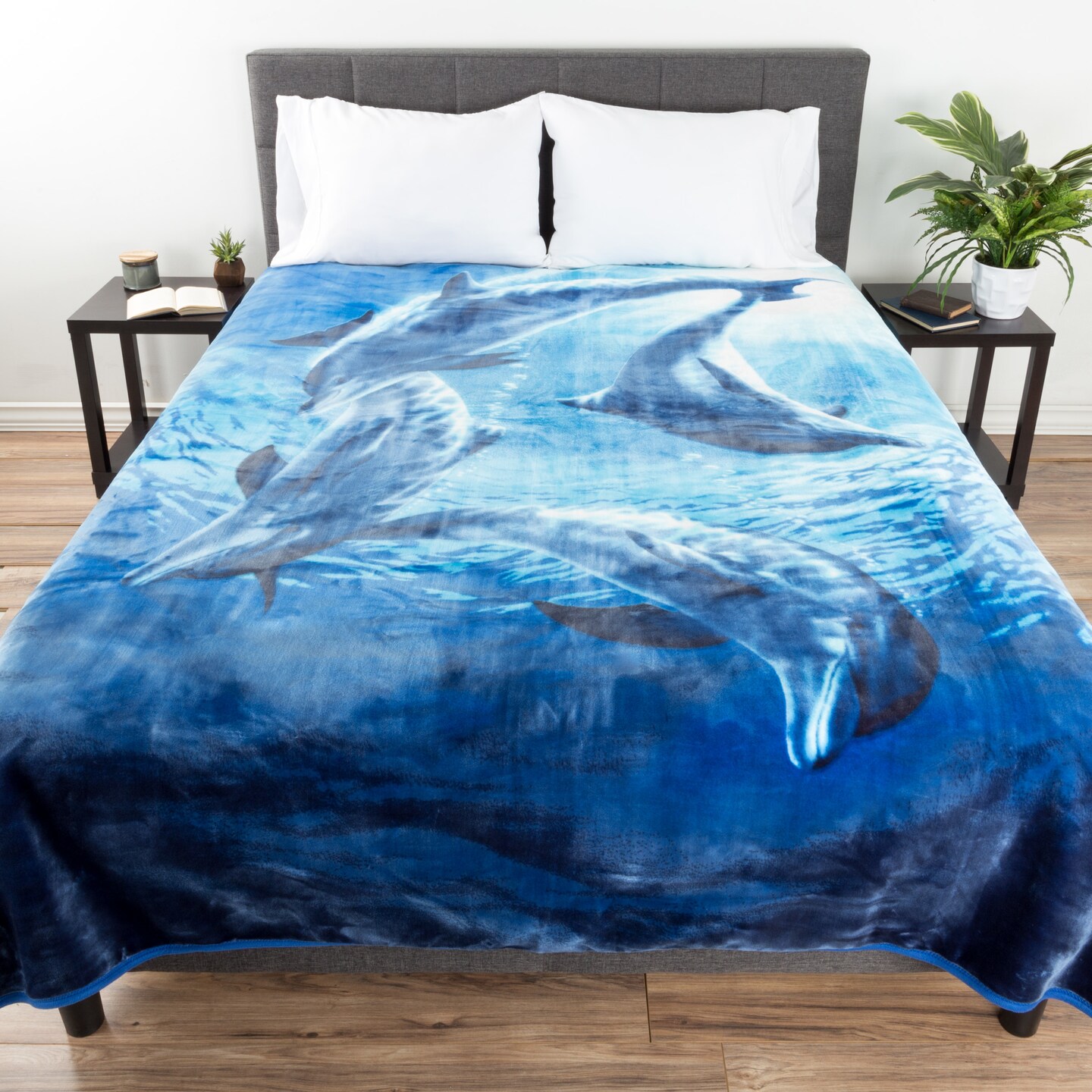 Luxury Mink Blanket Dolphins Queen Size Super Soft Fuzzy 74X91 Inches 7.5 Lbs