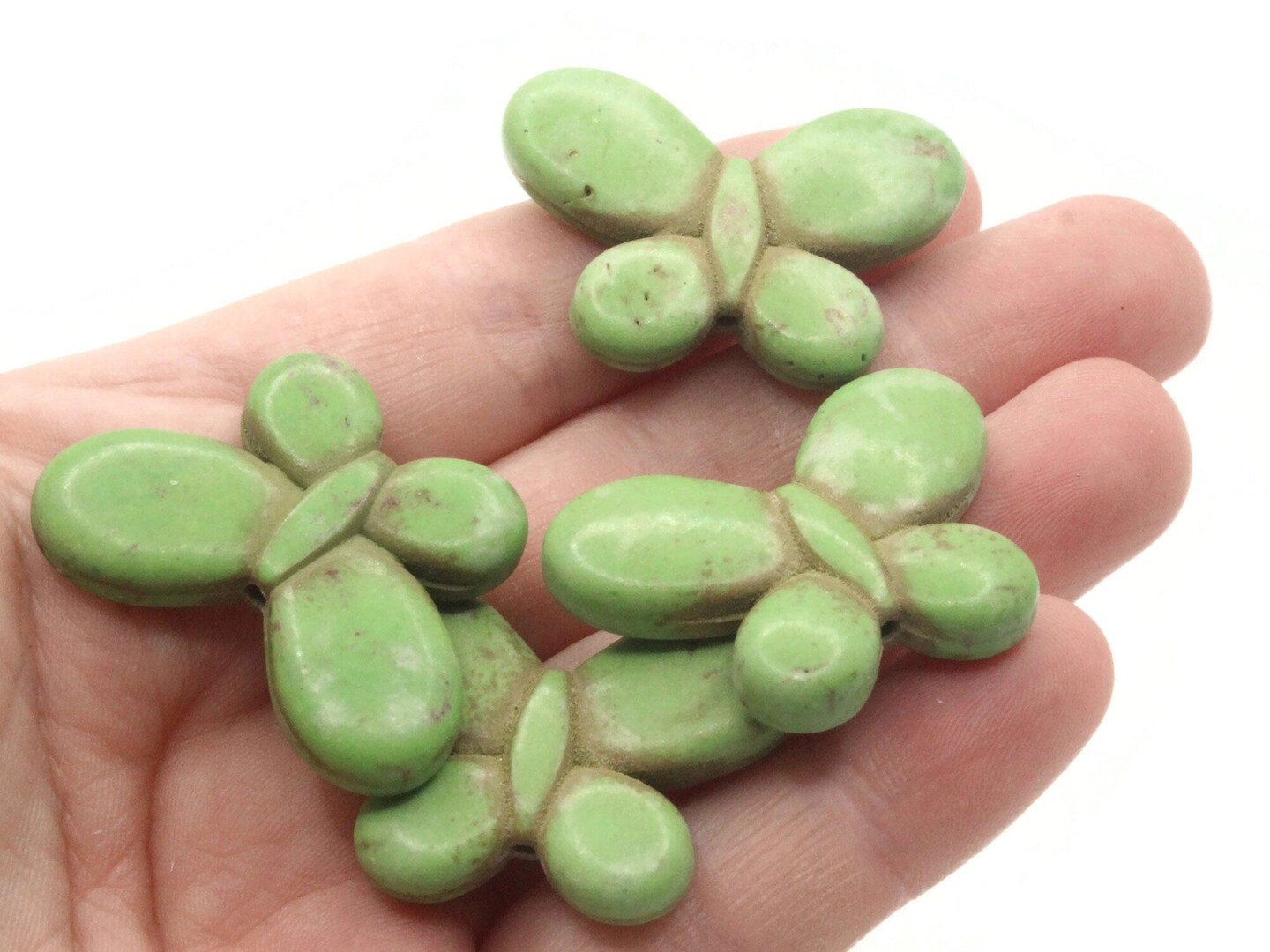 6 35mm Butterfly Dyed Green Synthetic Turquoise Stone Beads
