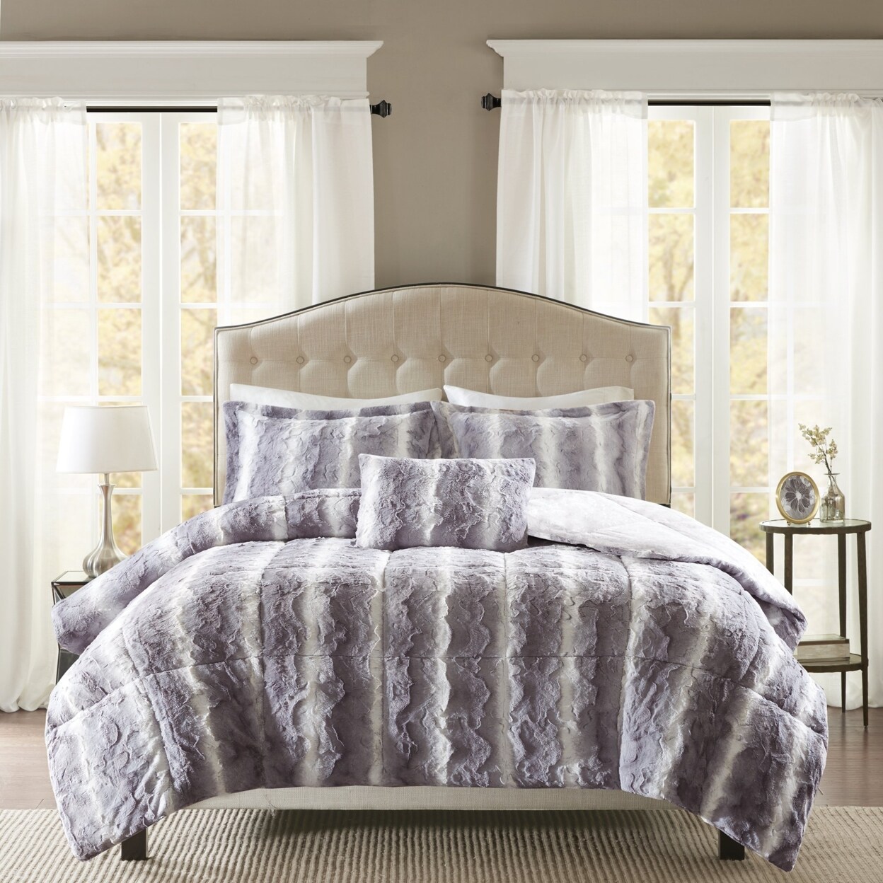 Madison Park Zuri Faux faux Comforter Set Grey King
