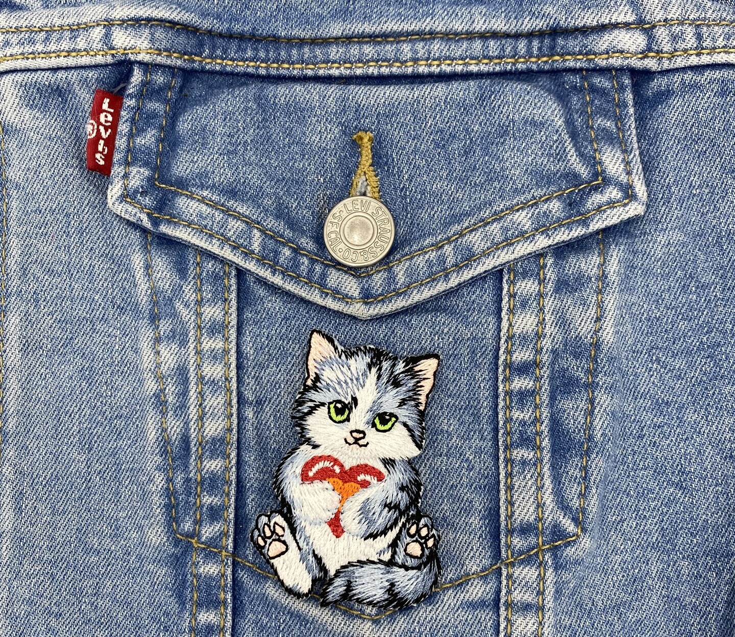 Cat with Red Heart, Kitten, Pets, Embroidered, Iron-on Patch