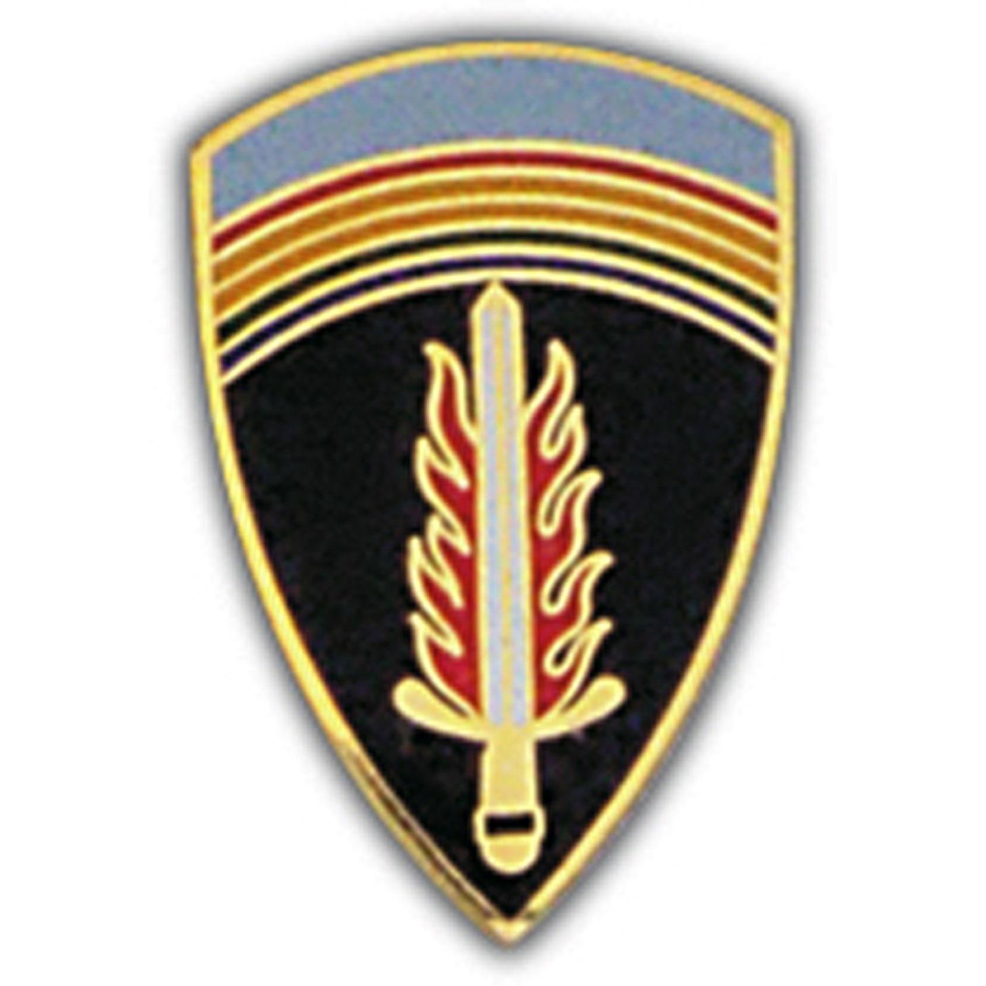 Eagle Emblem, Extensión De Las Alas, Sosteniendo La Bandera Stock de