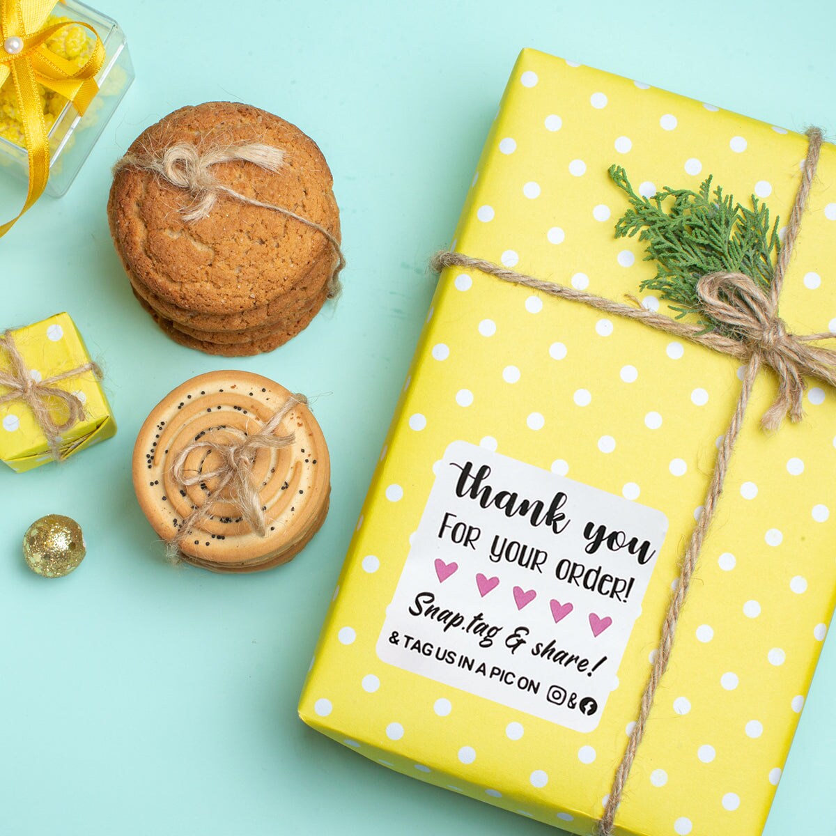 Wrapables Snap Tag & Share Small Business Thank You Stickers Roll, Sealing Stickers and Labels for Boxes, Envelopes, Bags and Packages (500pcs)