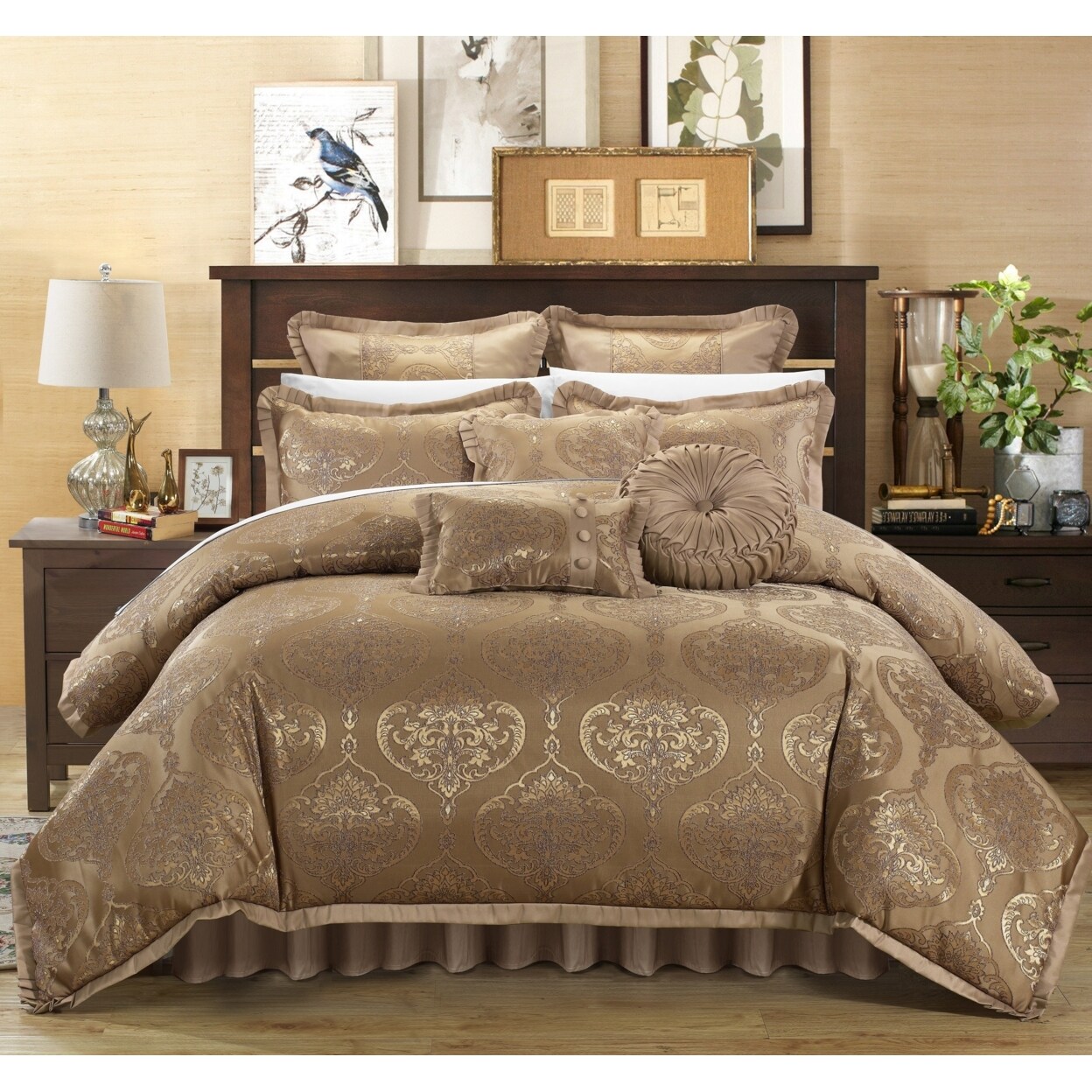9 Piece Como Decorator Upholstery Quality Jacquard Comforter Set