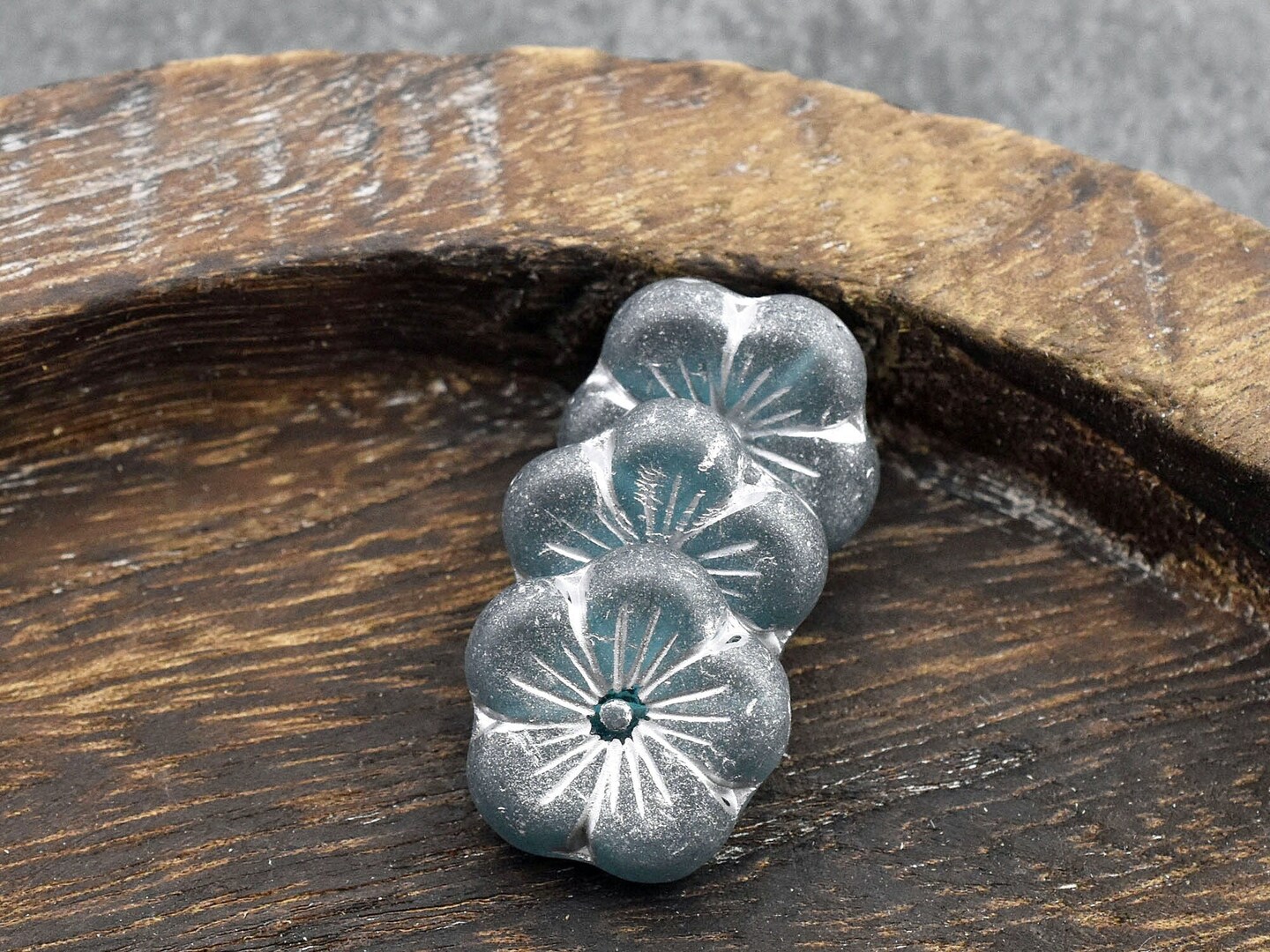 *2* 21mm Silver Washed Etched Teal Blue Hibiscus Flower Beads