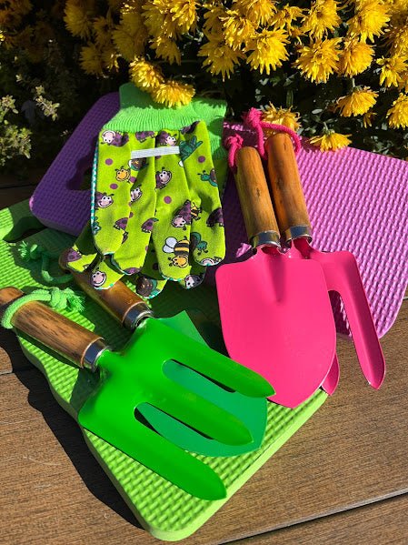 Children&#x27;s Gardening Kit - Knee Pad Set
