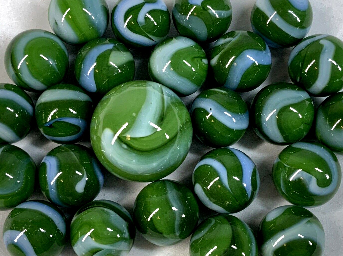 25 Marbles GREEN PYTHON Green white Stripes Glass game pack Shooter