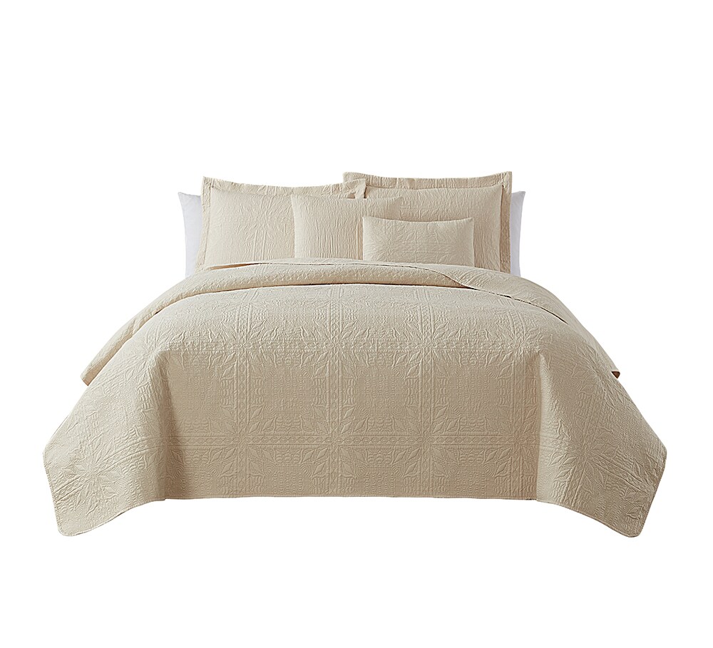 Clara Clark Quilts Set
