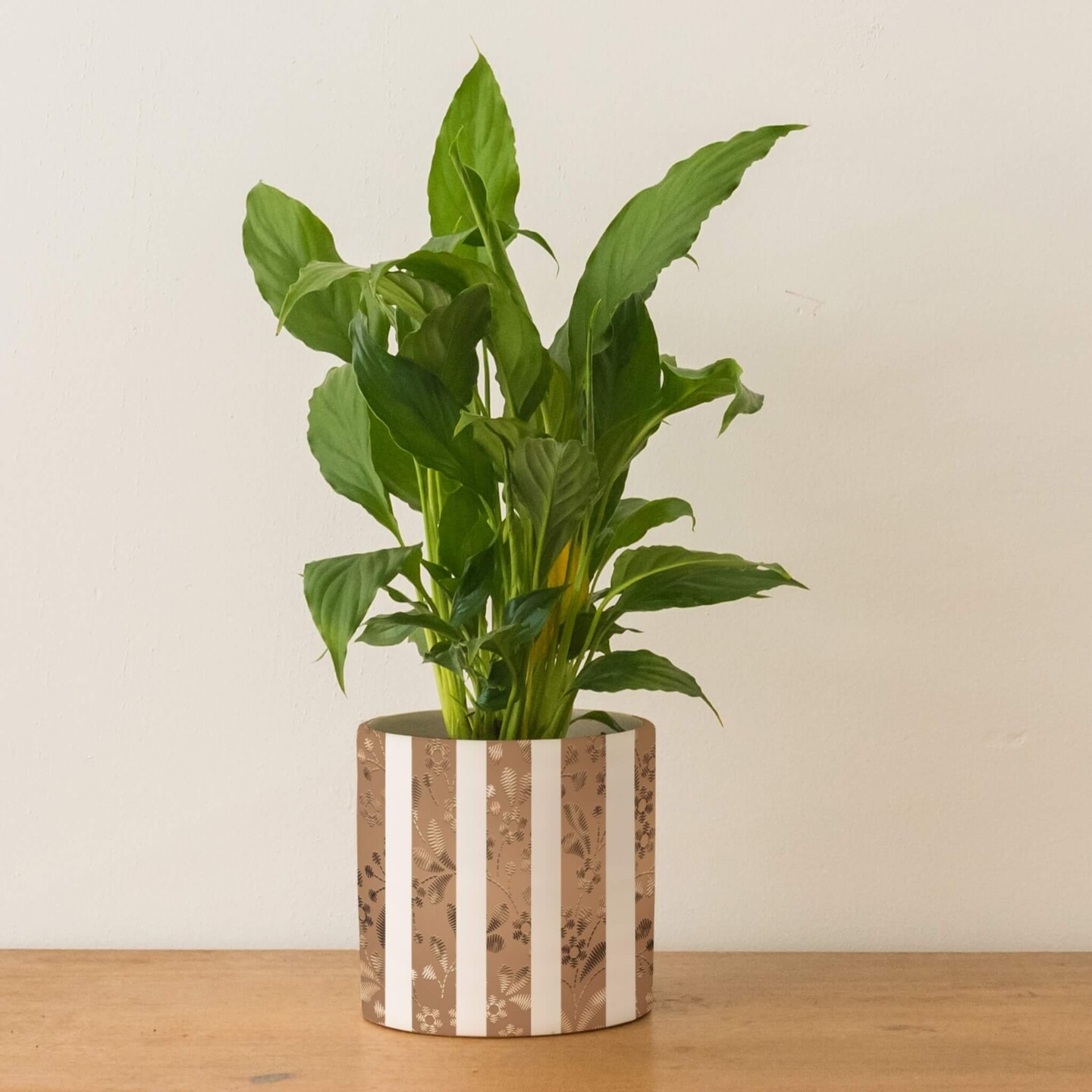 Peel and Stick Craft Paper. Metallic Gold Floral Print. 12-Pack of 17.25&#x22; x 10&#x22; Embossed Peel and Stick Cardstock