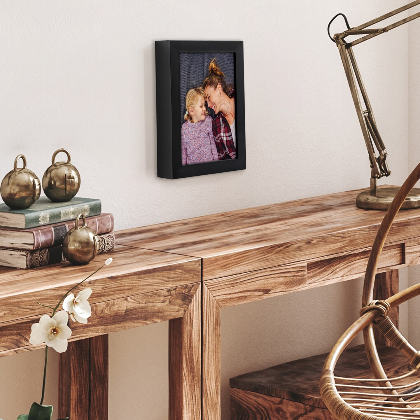 Americanflat Gallery-Style Picture Frame - Ideal Frame for Gallery Wall Display - Showcase Artwork, Prints, and Photos - Shatter Resistant Glass - Hanging Hardware with Drywall Anchor