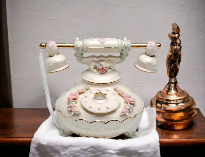 Ceramic Telephone Music Box, Home D&#xE9;cor, Gift for Her, Gift for Mom, Vintage Decor