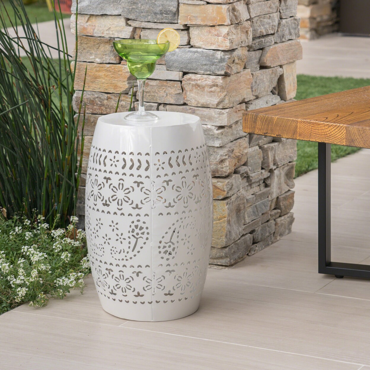 GDFStudio Millie Outdoor 12-inch Iron Side Table