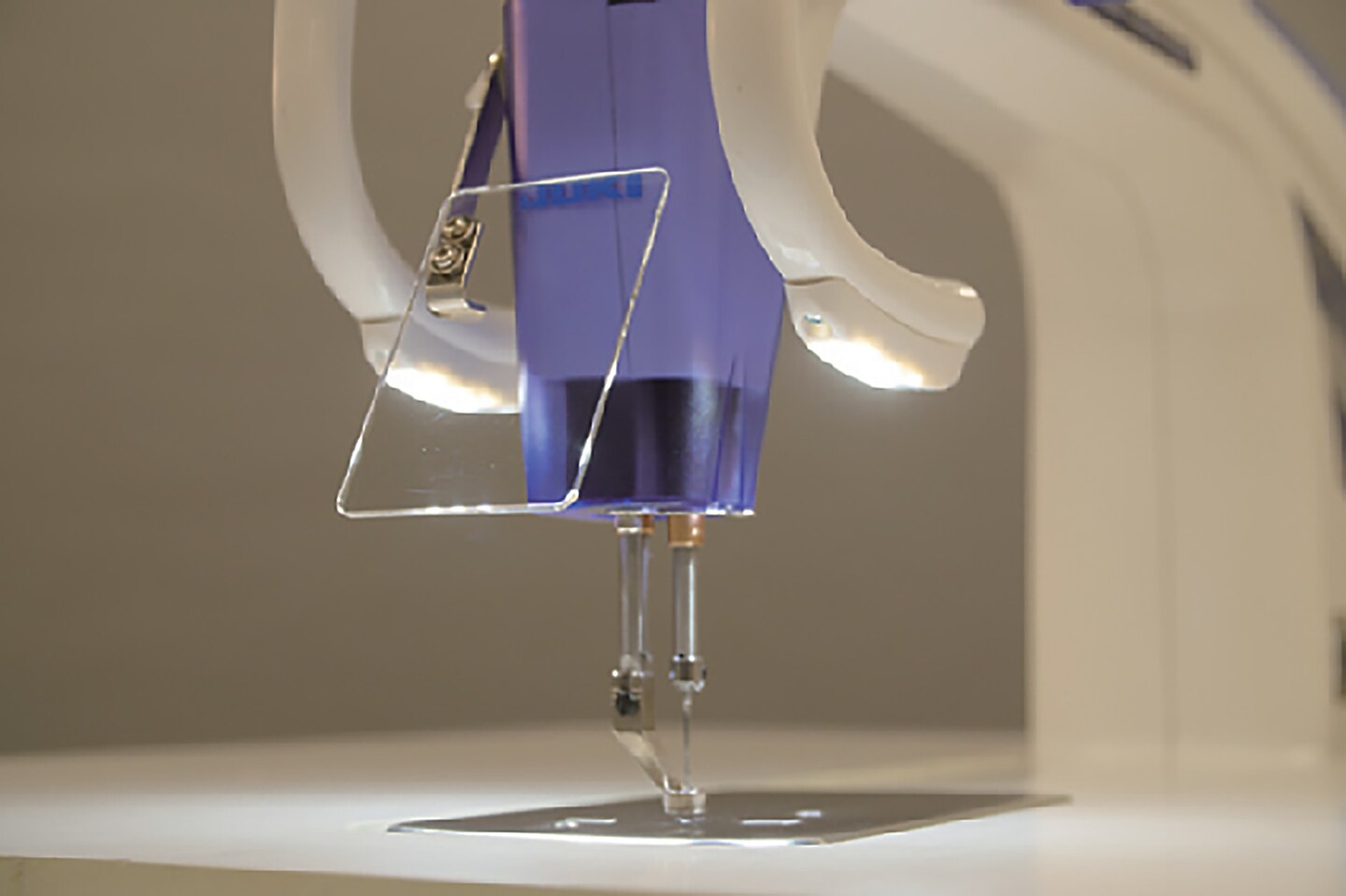 Juki Miyabi J-350QVP S Sit Down Longarm Free Motion Professional Quilting Machine with Table